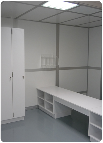 Kleedsluis_Cleanroom_Overstapbank